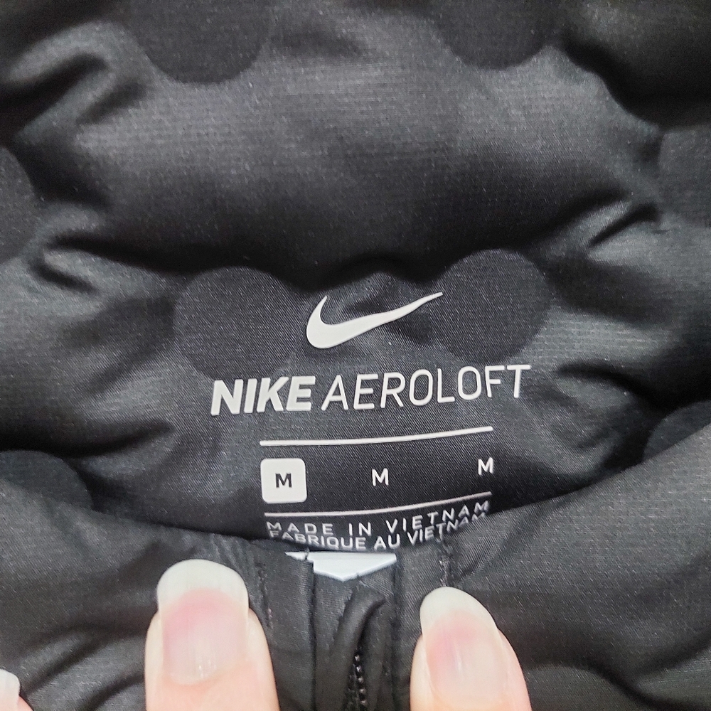 Nike Aeroloft Running Vest Black Quilted Down Sport Workout Warm M Women Cute - Picture 4 of 9